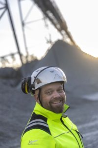 Svend Aage Larsen er fabrikksjef i Glasopor Fredrikstad