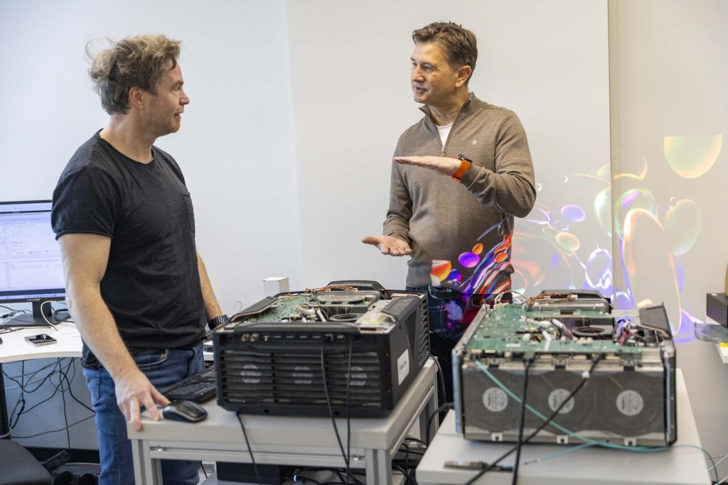 Prosjektorer i det verdensledende Fredrikstad-selskapet Norxe